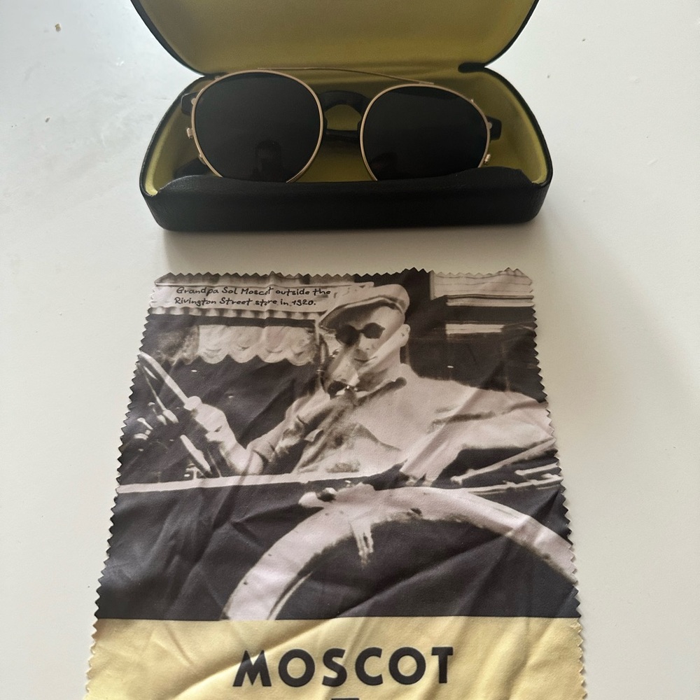 MOSCOT Miltzen Tortoise sunglasses + Limited Edition Clip & Accessories - Picture 11 of 11